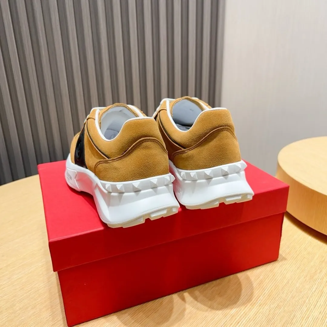 Men's Men's Shoes 💰P520💰[VALENTINO] Huanu Tianlun Fashionable Casual Sports Shoes Original model opening, new models available first! Not high-profile yet avant-garde! Simple, low-key and fashionable, super versatile style, the upper is made of original cowhide, luxurious sheepskin lining craftsmanship, sole: the original sole is specially provided by the original factory and is super comfortable. The version is comfortable on the feet and is so strict on any small area. Size: 38-45 (45 is custom-made and cannot be returned or exchanged)